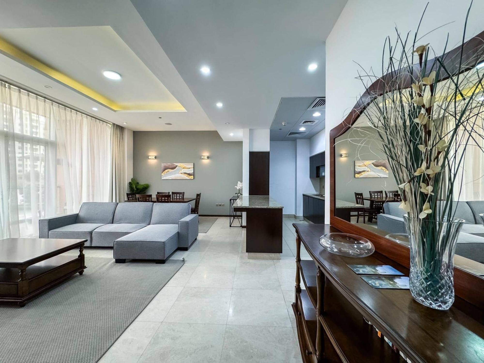Modern Beachfront 1Br Apartment - Tiara Residence 迪拜 外观 照片